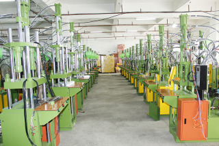 東(dōng)莞市台鑄注塑機(ji)廠家